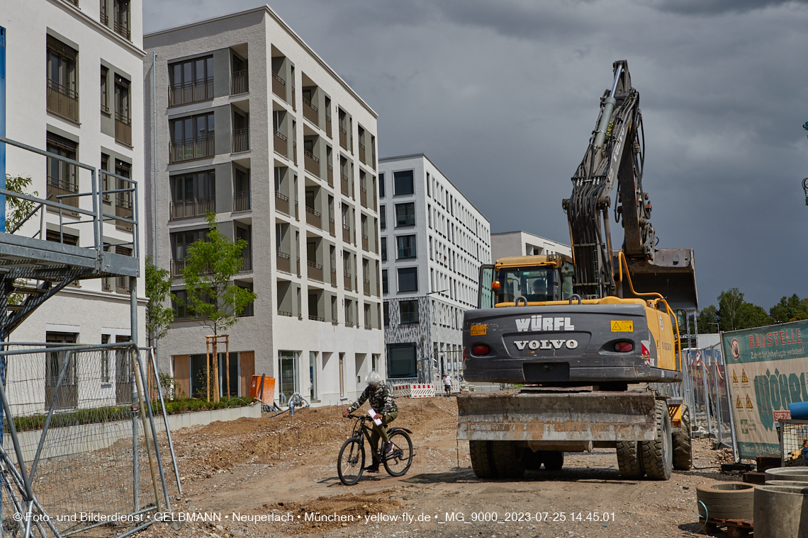 25.07.2023 - Rundgang im Alexisquartier in Neuperlach